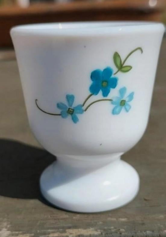Coquetier arcopal décor Véronica Myosotis., Ophalen