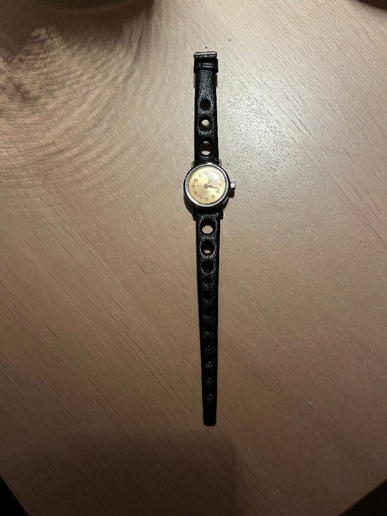 uurwerk unisex kelton, Handtassen en Accessoires, Overige merken, Overige materialen, Gebruikt, Polshorloge