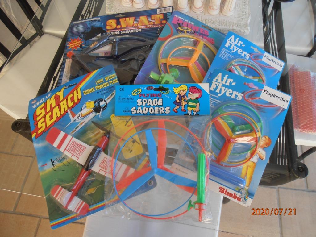 Set de jouets volants (avions, toupies), Enlèvement ou Envoi, Neuf, Découverte