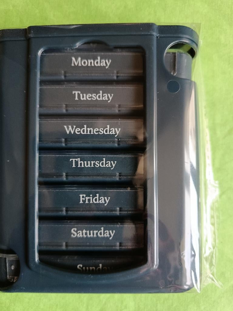 STEVIGE NIEUWE PILLENDOOS  VOOR 7 DAGEN, Ophalen of Verzenden, Nieuw