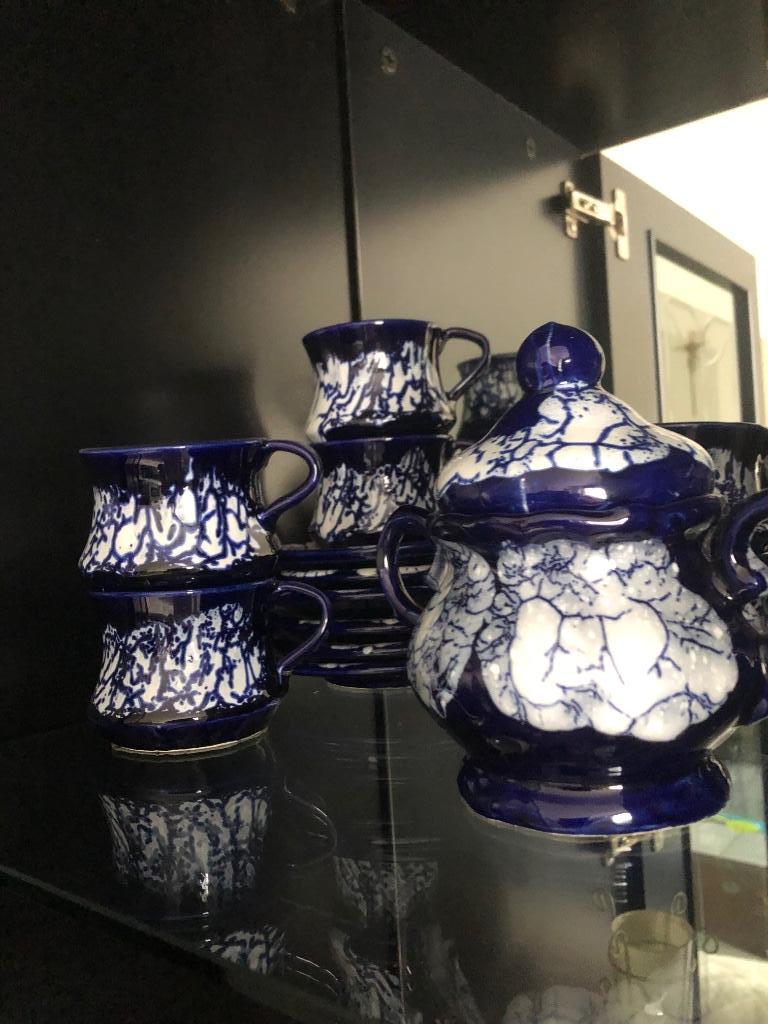 Koffie servies, Ophalen