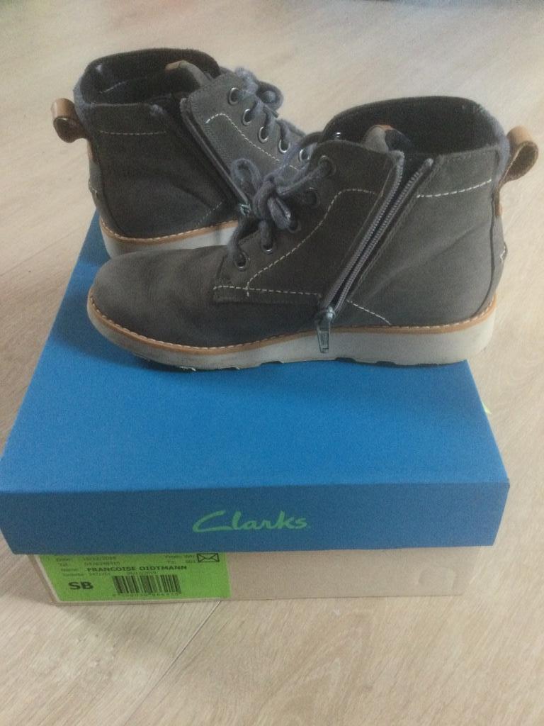 SNEAKERS MI-MOLLET BOTTINES EN CUIR GRIS/GRIS 33, Garçon ou Fille, Enlèvement ou Envoi, Clarks, Utilisé