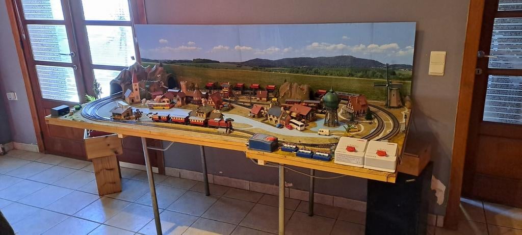 Marklin circuit train sur plateau, Hobby en Vrije tijd, Ophalen, Zo goed als nieuw, Rails