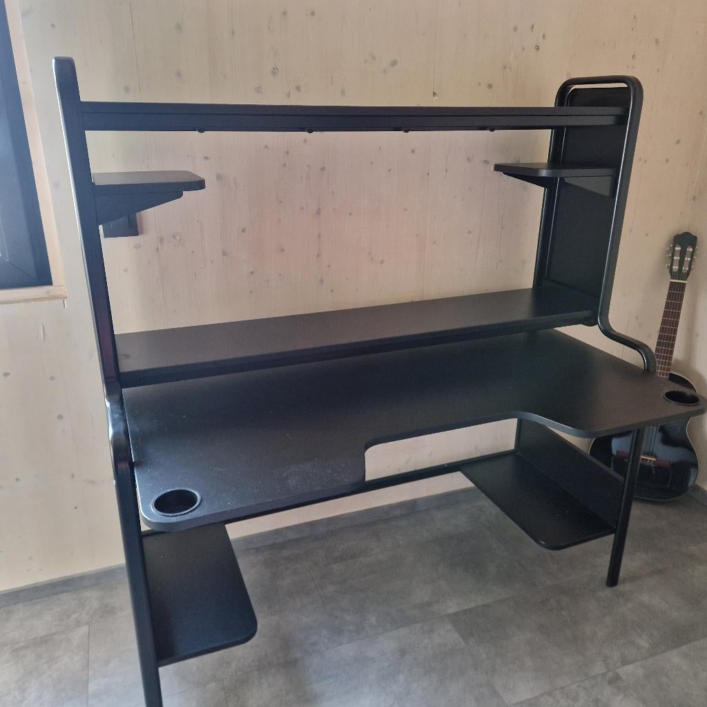 Bureau noir, Bureau d'ordinateur, Métal, Comme neuf, IKEA