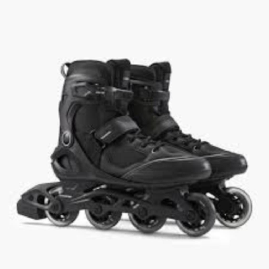 Roller fitness adulte FIT100 Noir Argent, Sports & Fitness, Autres marques, Femmes, Rollers 4 roues en ligne, Comme neuf