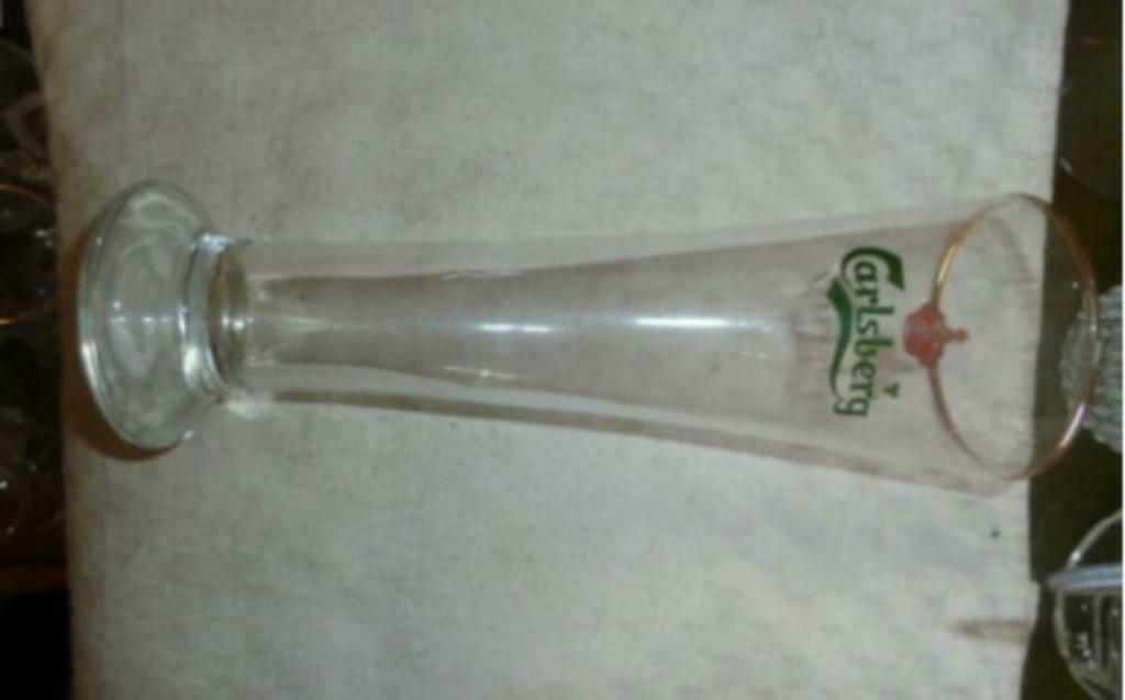 #H Bier glas CARLSBERG " grote smalle fluit ", Ophalen of Verzenden, Gebruikt, Bierglas
