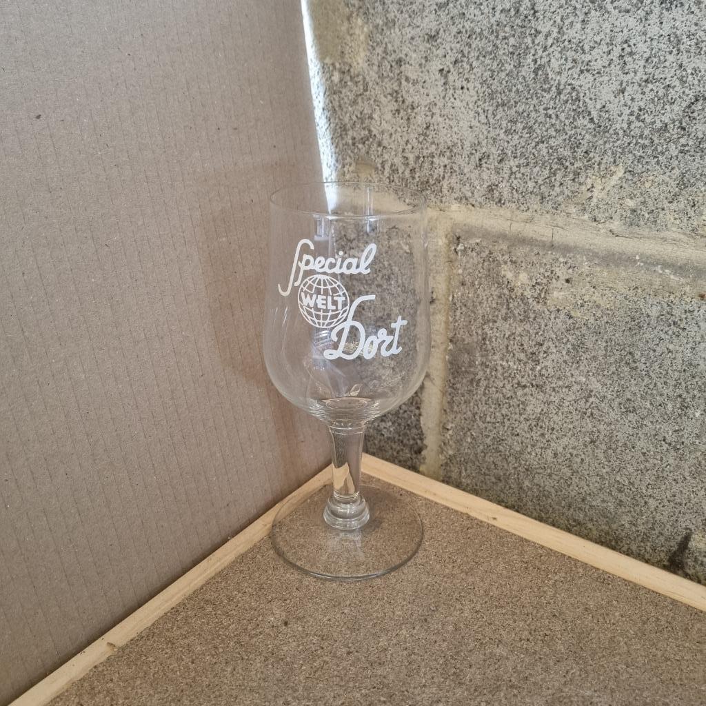 Verre Special Dort, Verzamelen, Biermerken, Ophalen of Verzenden, Gebruikt, Glas of Glazen, Overige merken