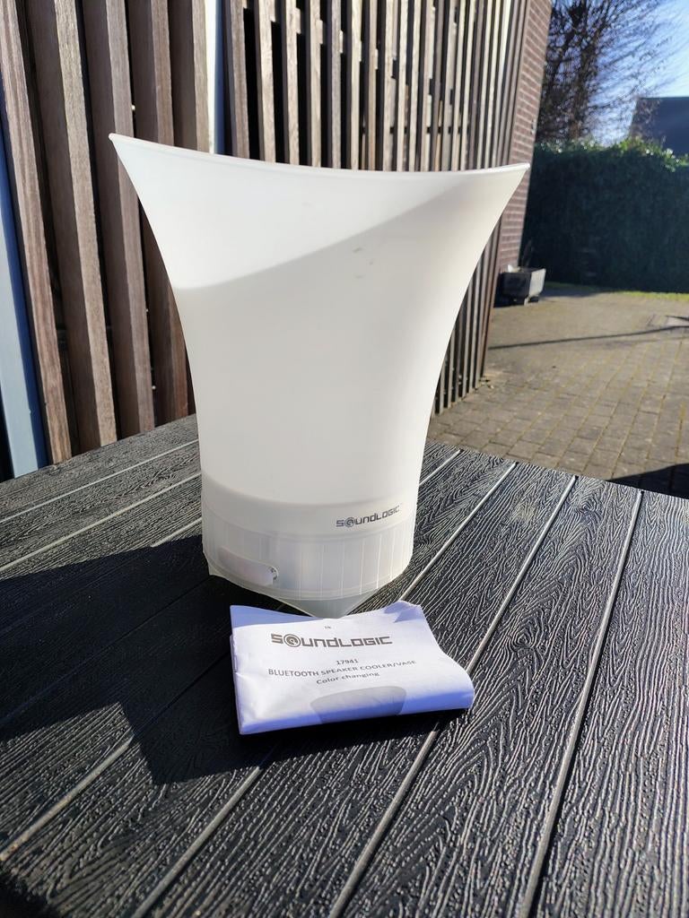 Koeleremmer met licht en speaker functie, Tuin en Terras, Ophalen