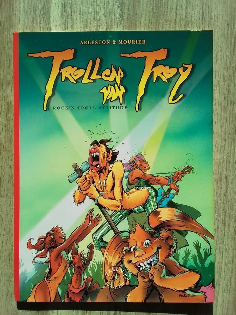 Trollen van troy 8  sc, Boeken, Ophalen of Verzenden, Zo goed als nieuw