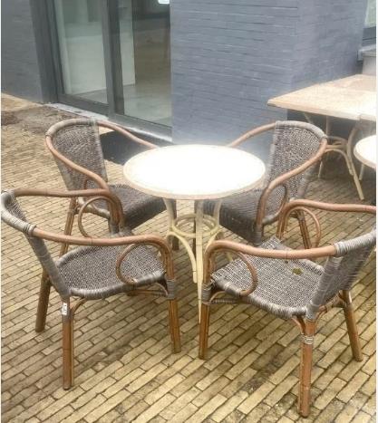 Ronde terras tafels, Ophalen, Gebruikt, Meubilair