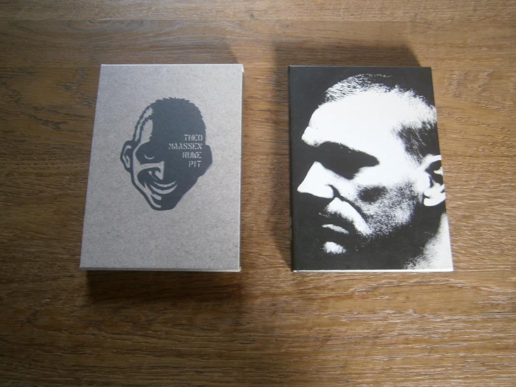 2 Dvd's  Theo Maassen  Ruwe pit - Tegen beter weten in, Cd's en Dvd's, Ophalen of Verzenden, Zo goed als nieuw, Stand-up of Theatershow
