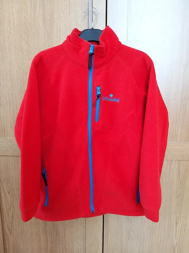 Veste gilet polard Chicoutimi Canada rouge bleu, Enfants & Bébés, Enlèvement ou Envoi, Utilisé, Chicoutimi, Garçon ou Fille