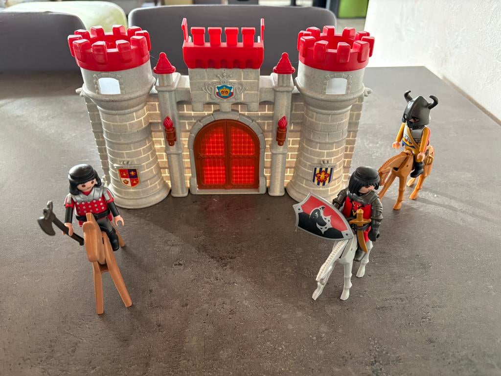 Playmobil 3 ridders te paard en kasteelpoort, Ophalen of Verzenden, Zo goed als nieuw