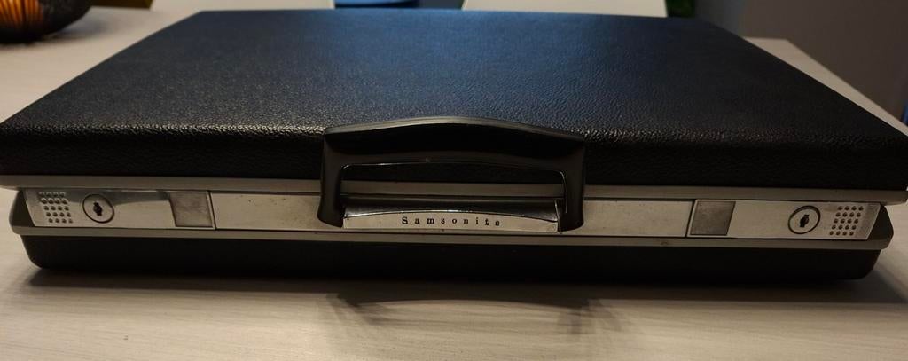 Vintage Samsonite aktetas, Ophalen
