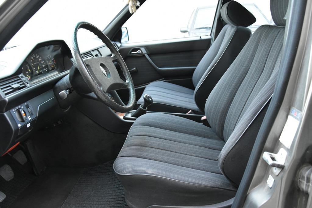 Mercedes-Benz E 230 Benzine Oldtimer Zeer Proper !, foto 12