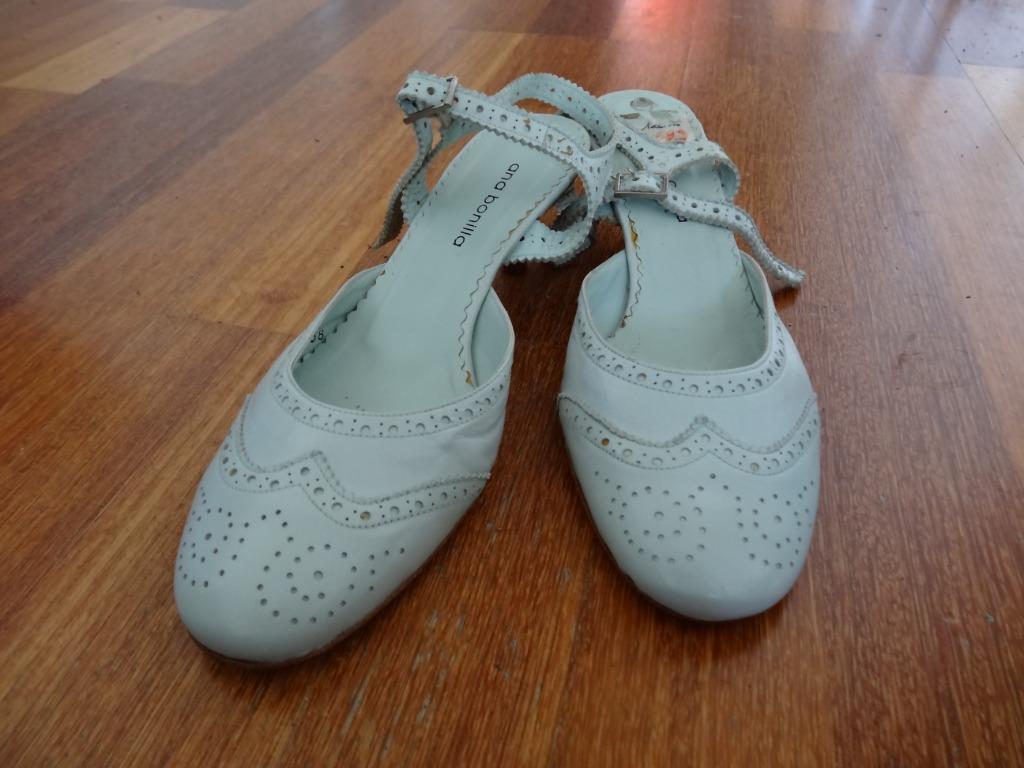 Escarpins neufs bleus avec bride Ana Bonilla T38, Kleding | Dames, Schoenen, Pumps, Blauw, Nieuw, Ophalen of Verzenden