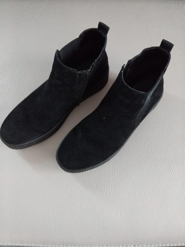 Zwarte korte dameslaarsjes,nubuck,rits;dikke zool;maat:40., Enlèvement ou Envoi, Remonte, Comme neuf, Noir