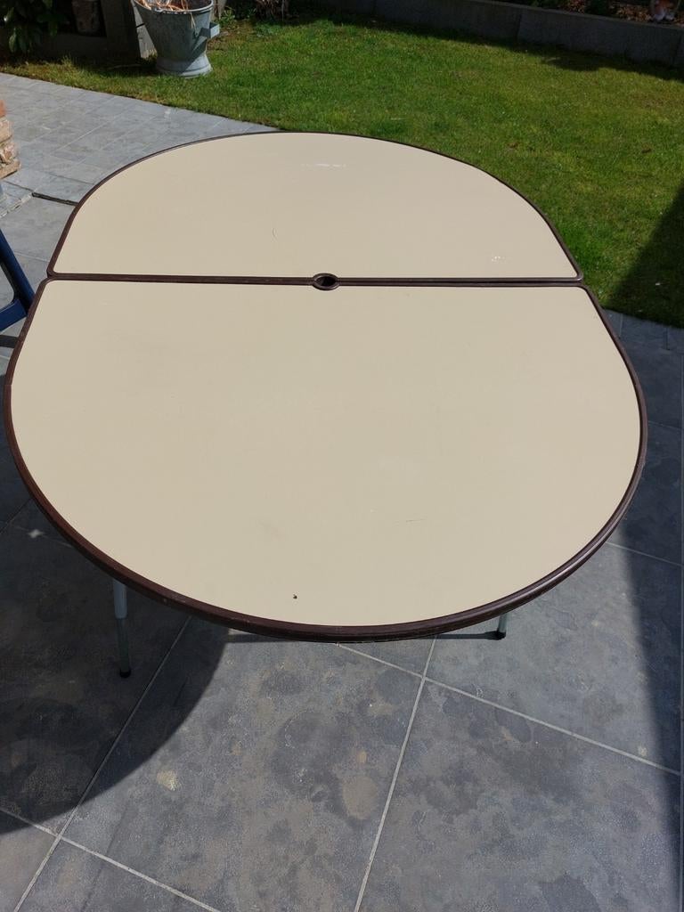 Ovale tafel. Kan opgeplowd., Enlèvement, Comme neuf