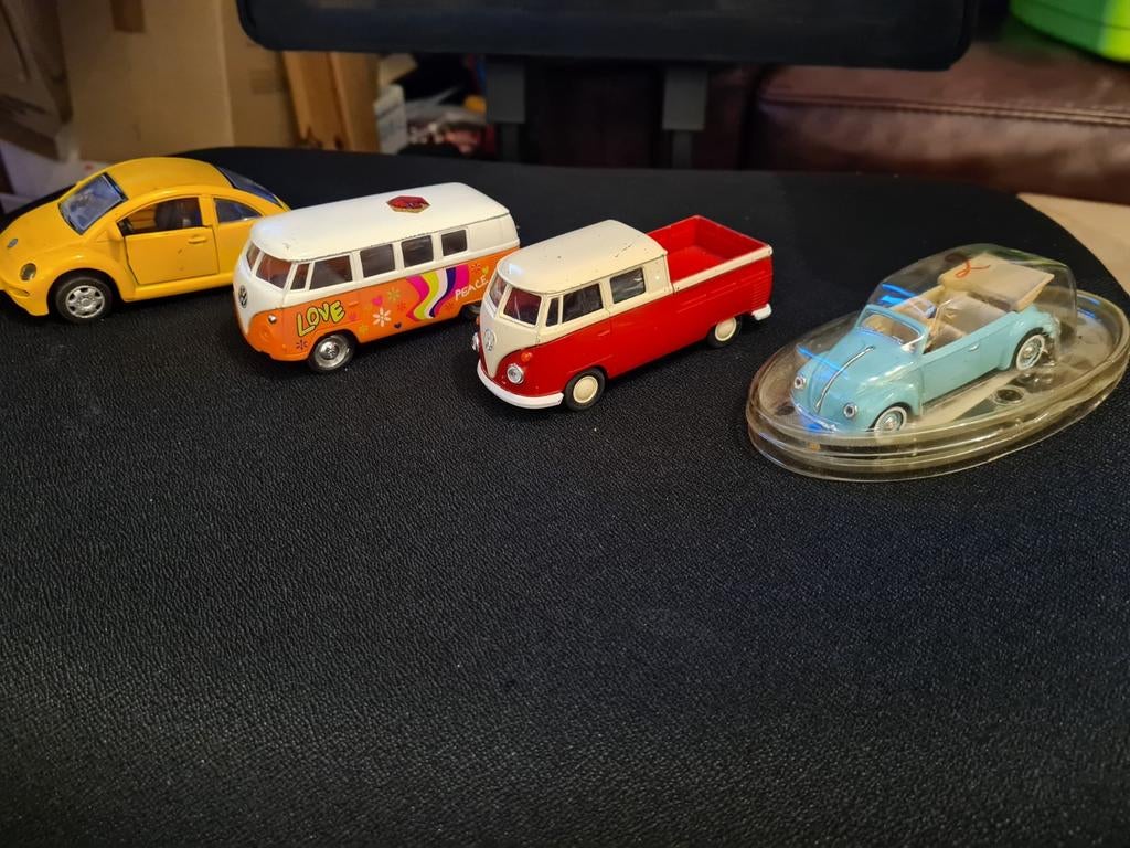 Louis Volkswagen, Enlèvement ou Envoi, Comme neuf