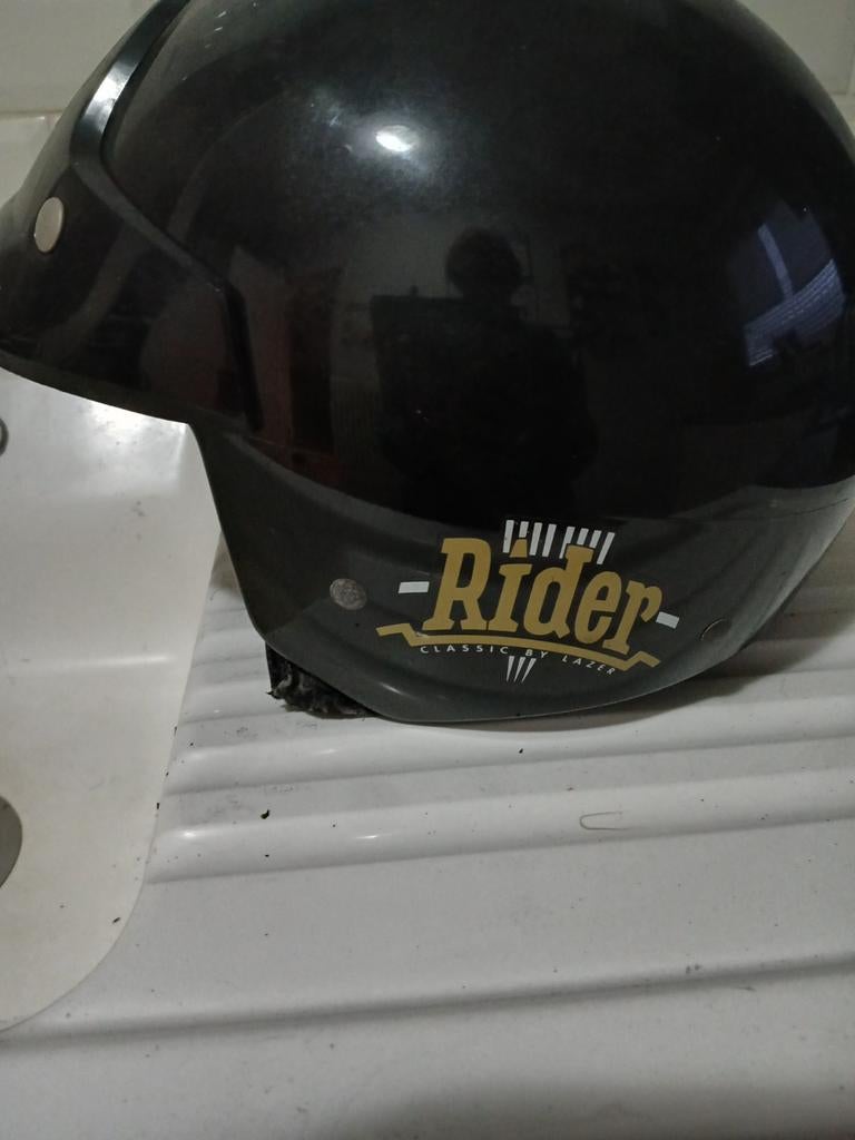 Helm, Fietsen en Brommers, Ophalen