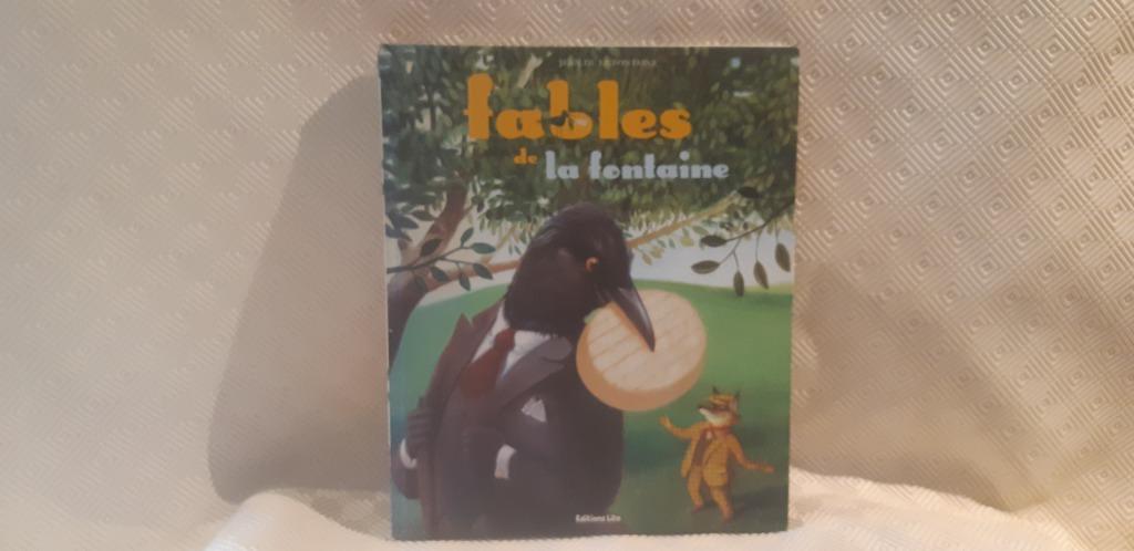 Fables de la Fontaine, Enlèvement, Comme neuf