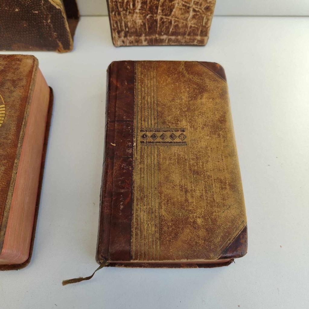 Dagmissaal en 2 mis- en vesperboeken, Boeken, Ophalen of Verzenden, Zo goed als nieuw, Christendom | Katholiek