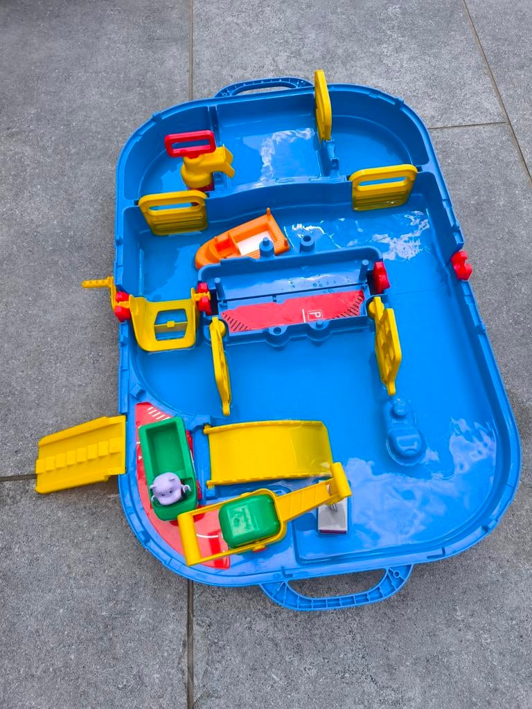 Aquaplay, Enlèvement, Comme neuf