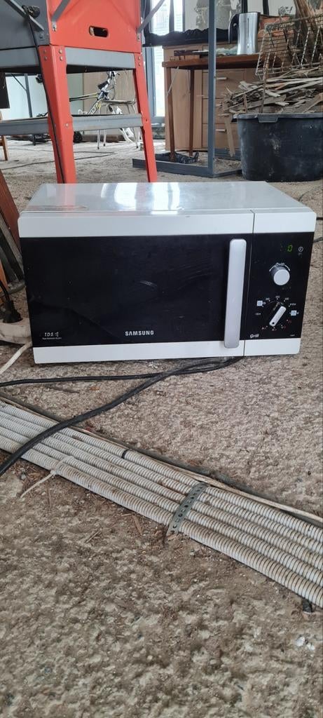 Micro ondes a partir de 30€ 0478.28.75.33, Ophalen, Zo goed als nieuw