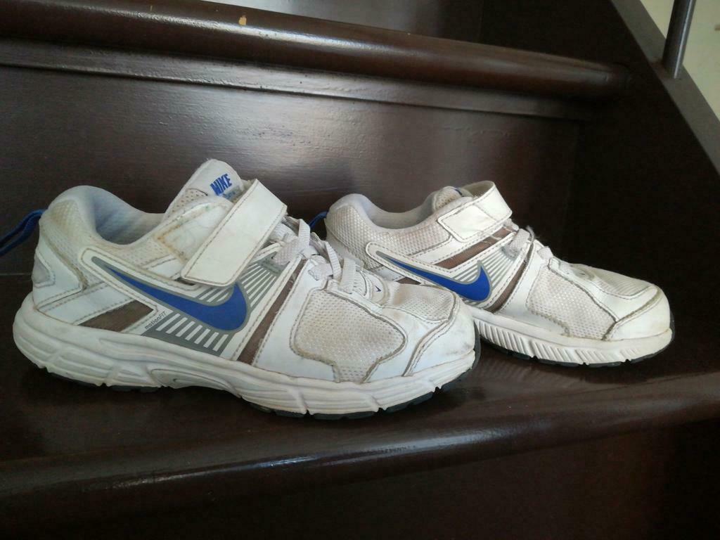 Tennisschoenen Nike, maat 31,5, Ophalen, Gebruikt, Schoenen, Nike