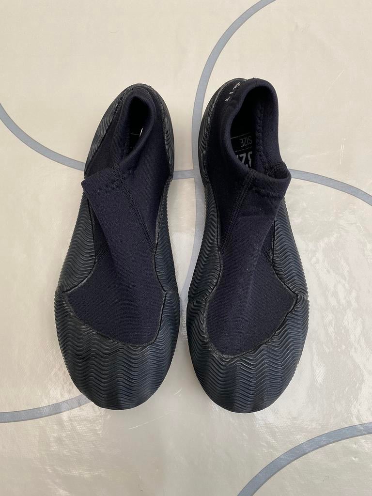 Waterschoenen maat 32/33 in perfecte staat, Sports nautiques & Bateaux, Vêtements nautiques, Enlèvement ou Envoi, Comme neuf, Enfant