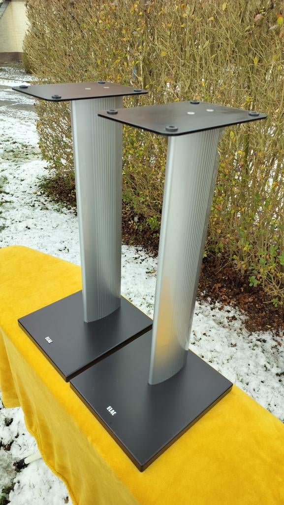 Elac speaker stands, steunen in keurige staat!, Audio, Tv en Foto, Luidsprekerboxen, Ophalen, Zo goed als nieuw, 60 tot 120 watt