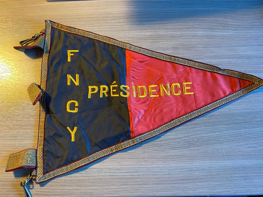 Vlagje fncy Présidence, Ophalen of Verzenden, Gebruikt