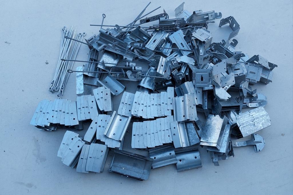 Gyproc plafond profielhaken etc. doos vol, overschotten, Ophalen, Nieuw