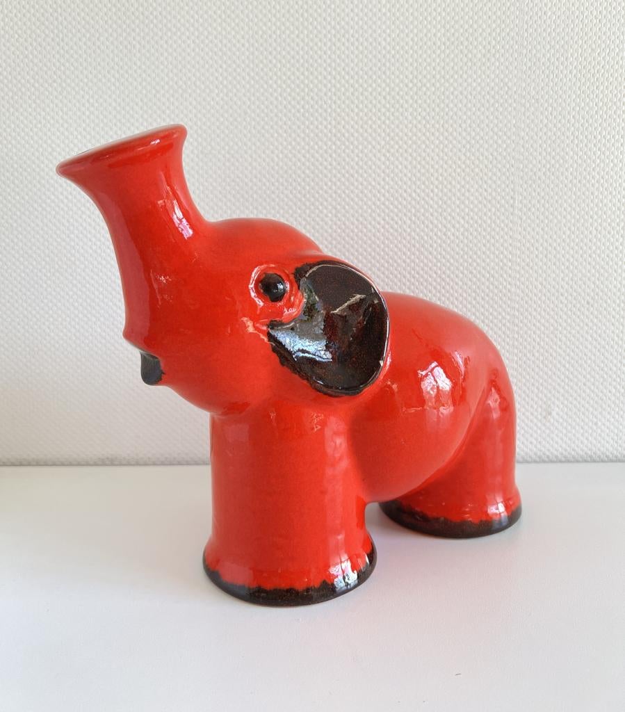 Tirelire éléphant rouge Waechtersbach, Verzamelen, Spaarpotten, Gebruikt, Dier, Steen, Aardewerk of Keramiek, Ophalen of Verzenden