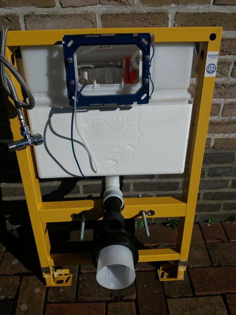 hang wc, hang toilet van Grohe, Doe-het-zelf en Bouw, Ophalen of Verzenden, Zo goed als nieuw, Toilet