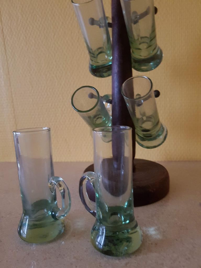 Verres à alcool avec leur présentoir vertical, Enlèvement ou Envoi, Neuf, Verres et Verres à shot