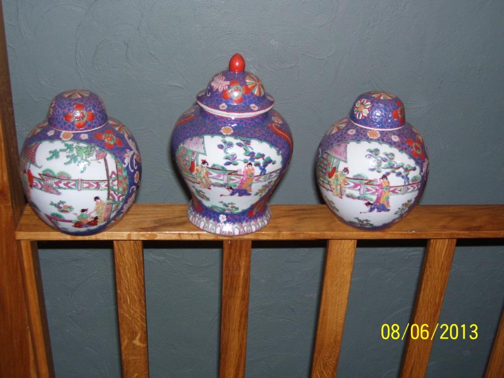 SET VAZEN (CHINEES MOTIEF) 3ST MET DEKSEL, Huis en Inrichting, Ophalen, Zo goed als nieuw