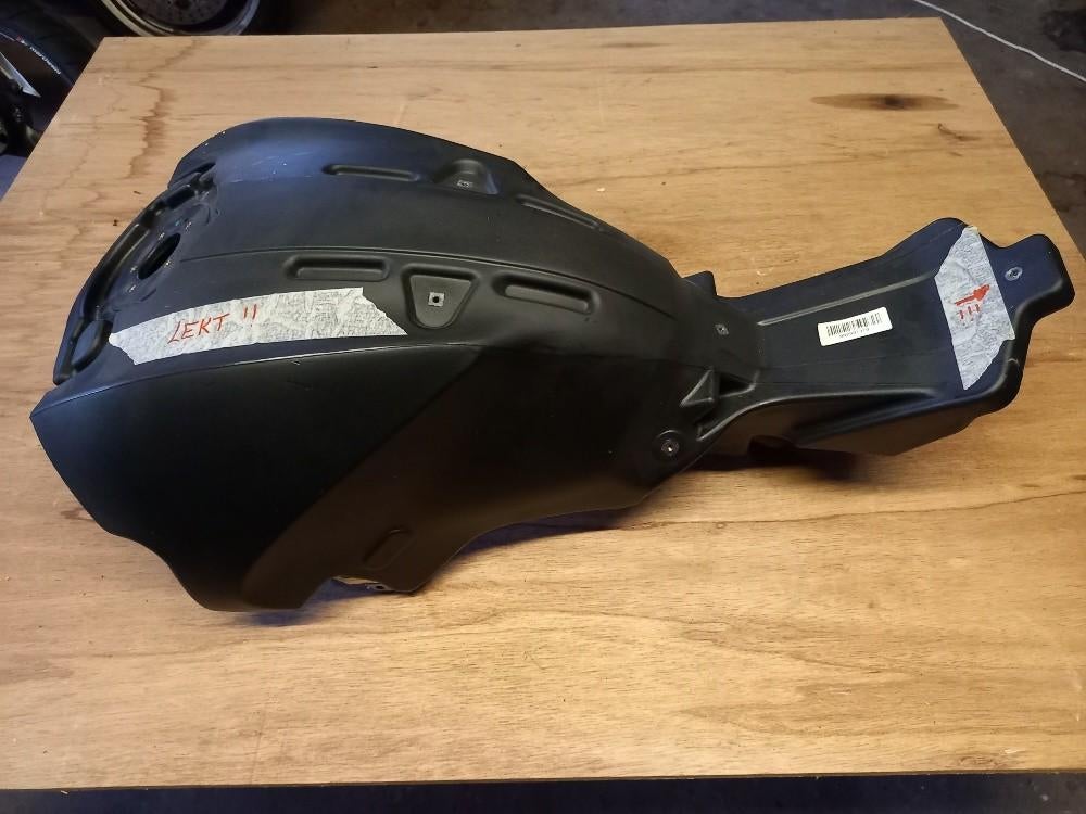 RÉSERVOIR D'ESSENCE DUCATI MONSTER 696-796, Motos, DUCATI, Enlèvement ou Envoi, Utilisé, Jackierogier@outlook.be