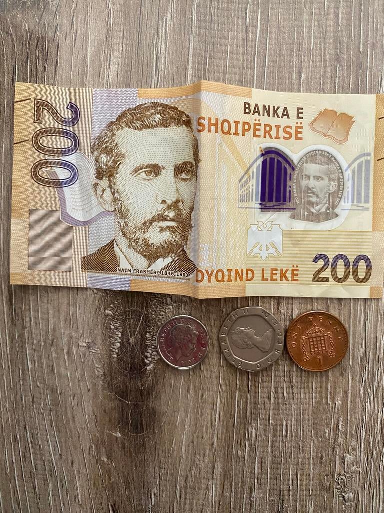 Albanische Lekë, Ophalen