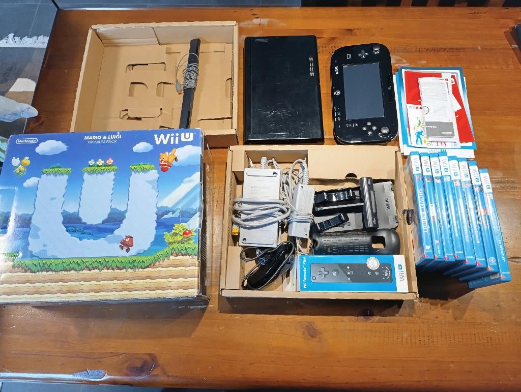 WII U en boîte avec 8 excellents jeux, Ophalen of Verzenden