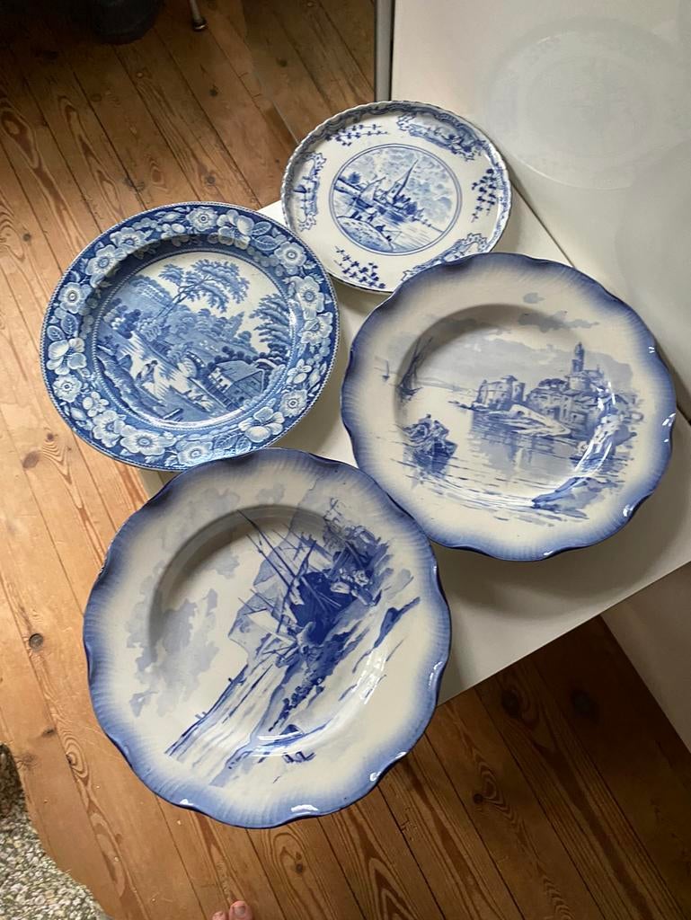 4 mooie borden, Antiek en Kunst, Antiek | Servies compleet, Ophalen