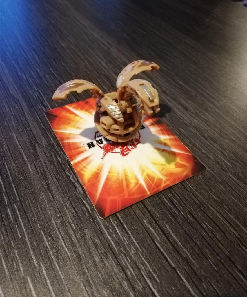 Bakugan, Ophalen of Verzenden, Zo goed als nieuw