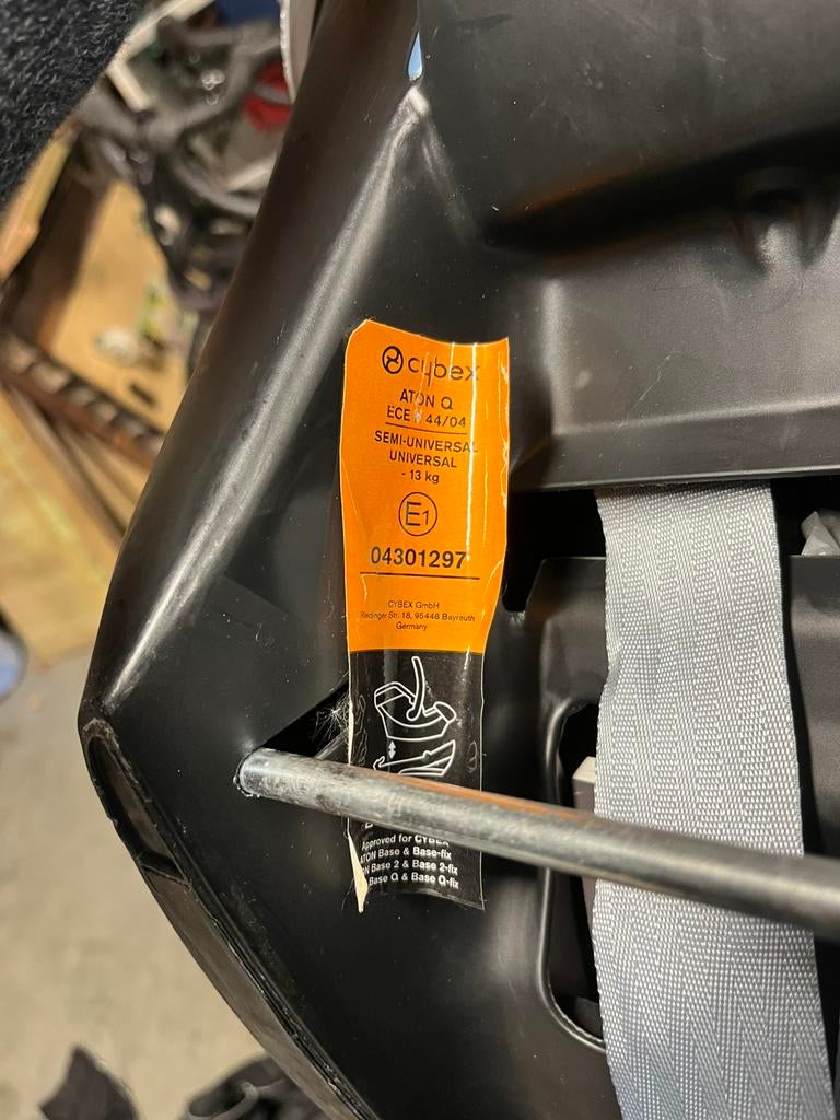 Cybex Aton met Q base fix, Autogordel of Isofix, Gebruikt, Afneembare rugleuning, 0 t/m 13 kg