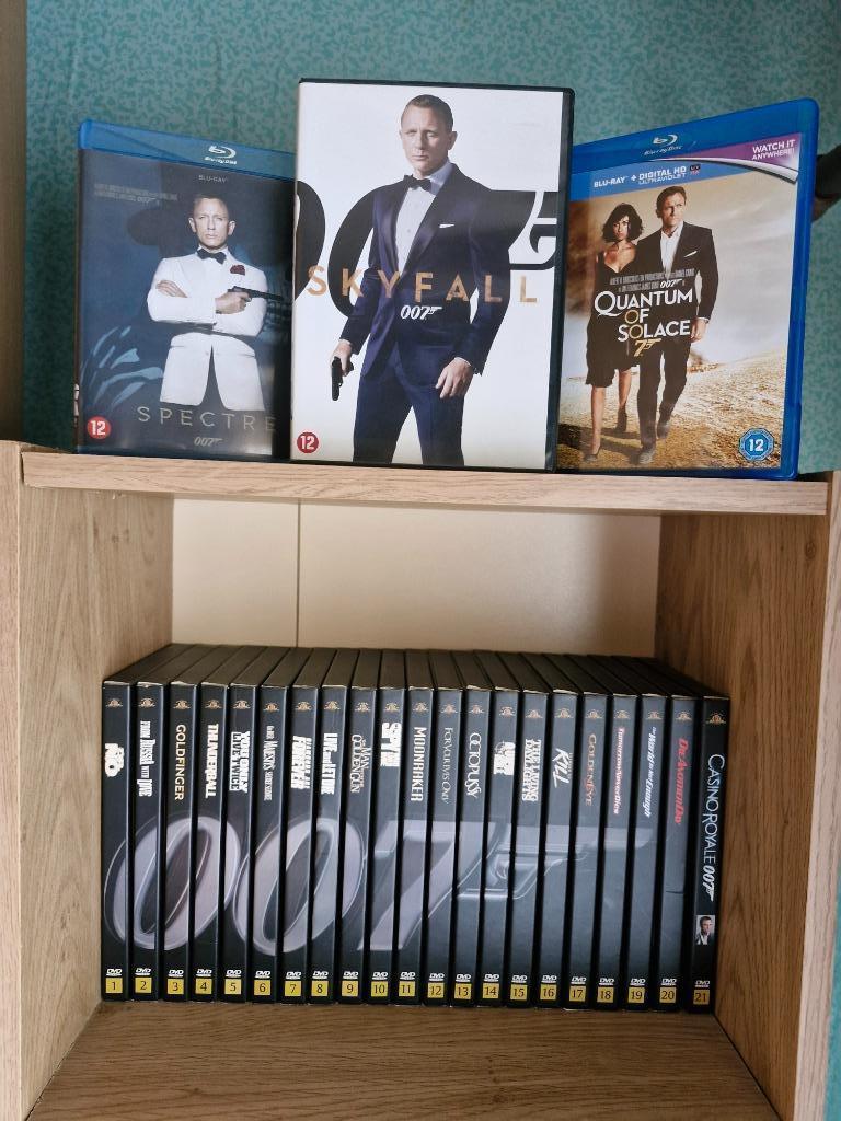 DVD Collectie James Bond films (21 DVD boxen) PLUS 3 DVD'S, Vanaf 12 jaar, Ophalen, Zo goed als nieuw, Actie