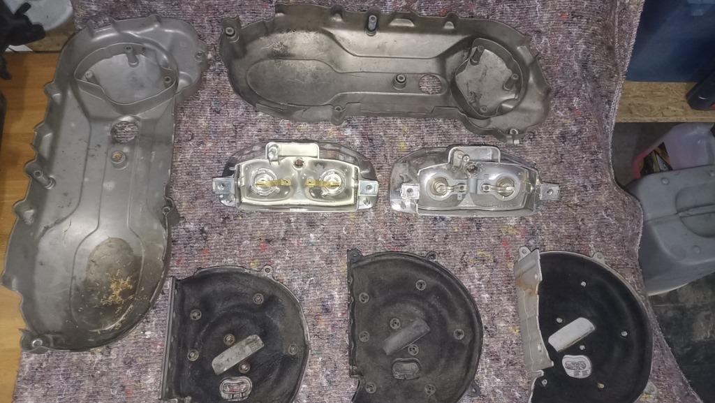 Pièces diverses Piaggio Gilera 50/125/180 2t, Vélos & Vélomoteurs, Pièces de cyclomoteur | Scooters, Utilisé, Piaggio, Phare, Enlèvement ou Envoi