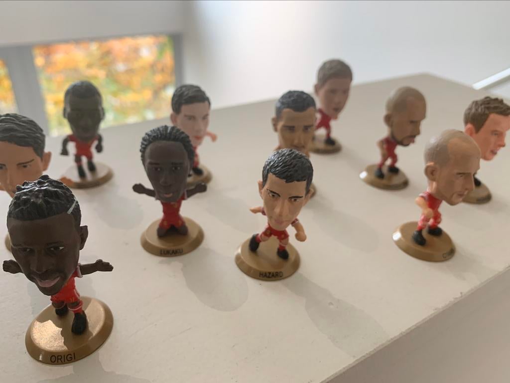 Voetbalfiguurtjes voor verzamelaars, Verzamelen, Ophalen, Zo goed als nieuw