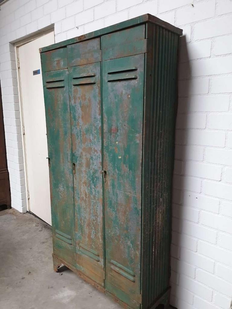 Koopje jaren 50 vintage strafor strassburg locker kast, Ophalen