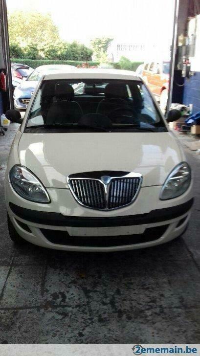 lancia  ypsilon état impeccable essence 0468 38 46 66, Autos, Lancia, 1242 cm³, Achat, Boîte manuelle, Beige