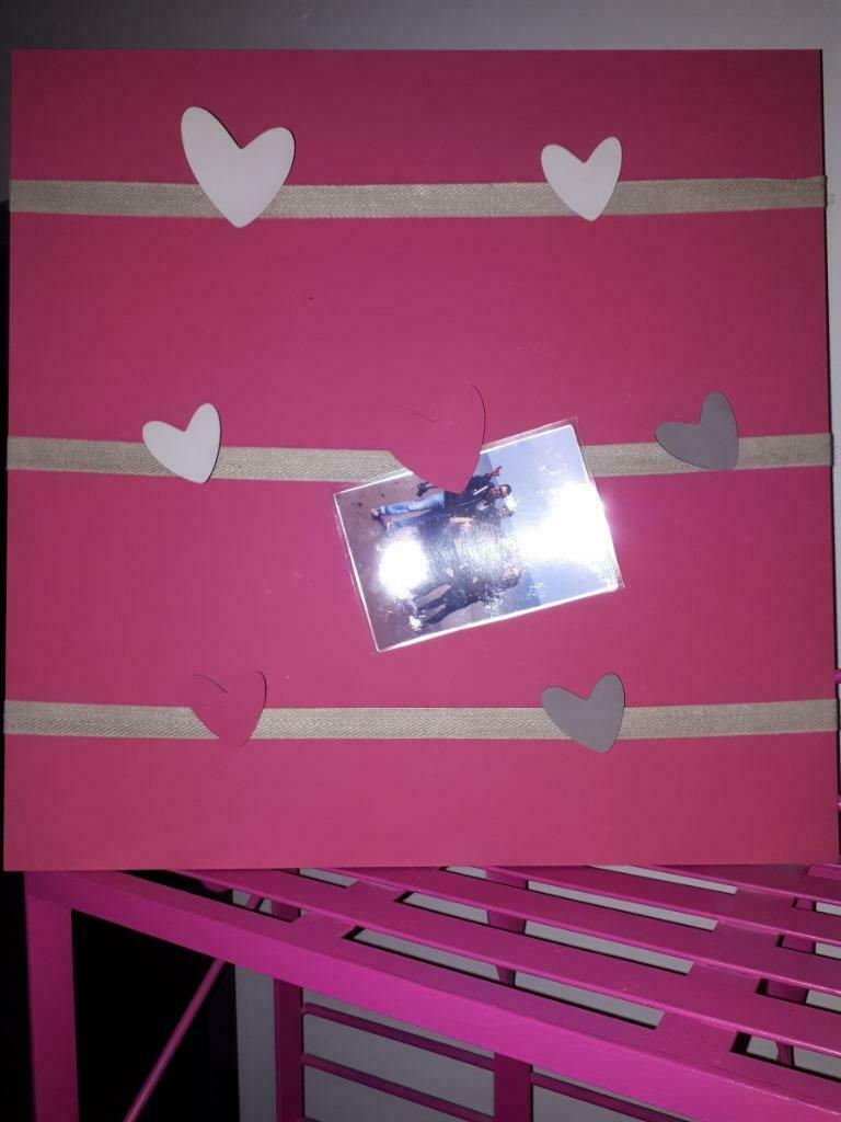 Cadre déco fuchsia pour 7 photos, Enlèvement ou Envoi, Utilisé, 50 à 75 cm, Autres types