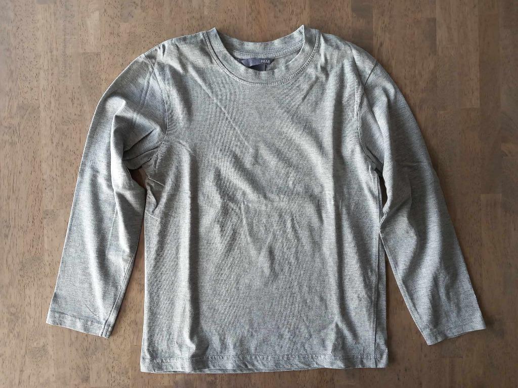 grijze t-shirt met lange mouwen maat 128 h&m, Enfants & Bébés, Vêtements enfant | Taille 128, Garçon, Enlèvement ou Envoi, Chemise ou À manches longues
